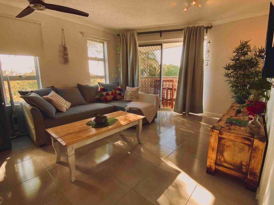 Broadbeach, Stylish Apartment Close To Everything ゴールドコースト エクステリア 写真